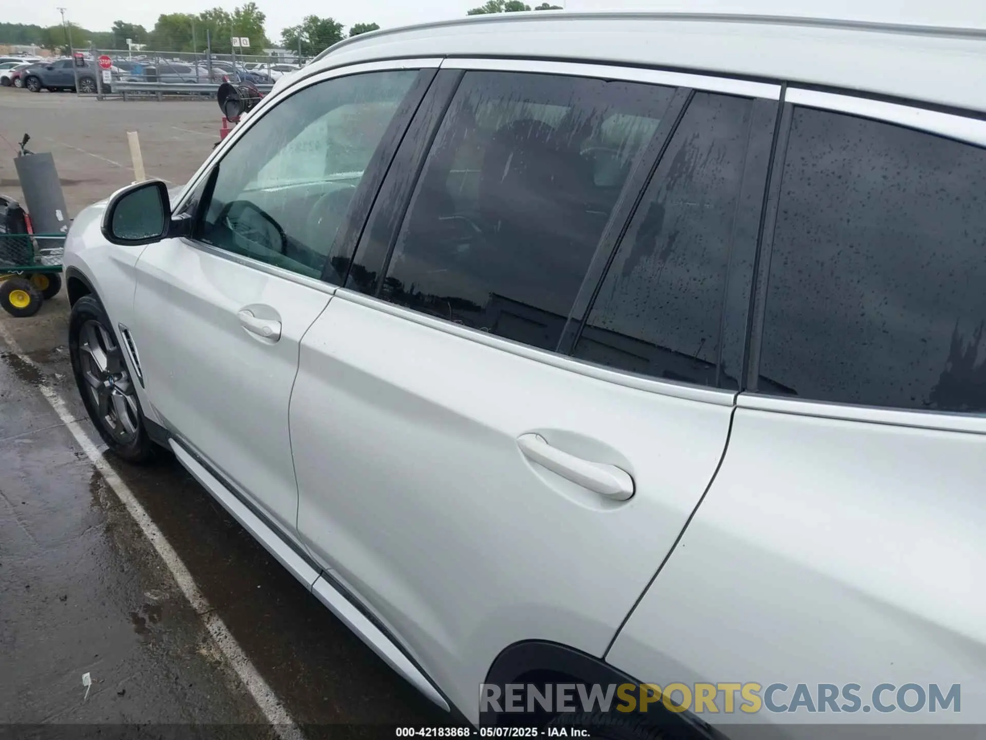 14 Photograph of a damaged car 5UXTY3C07L9B58551 BMW X3 2020