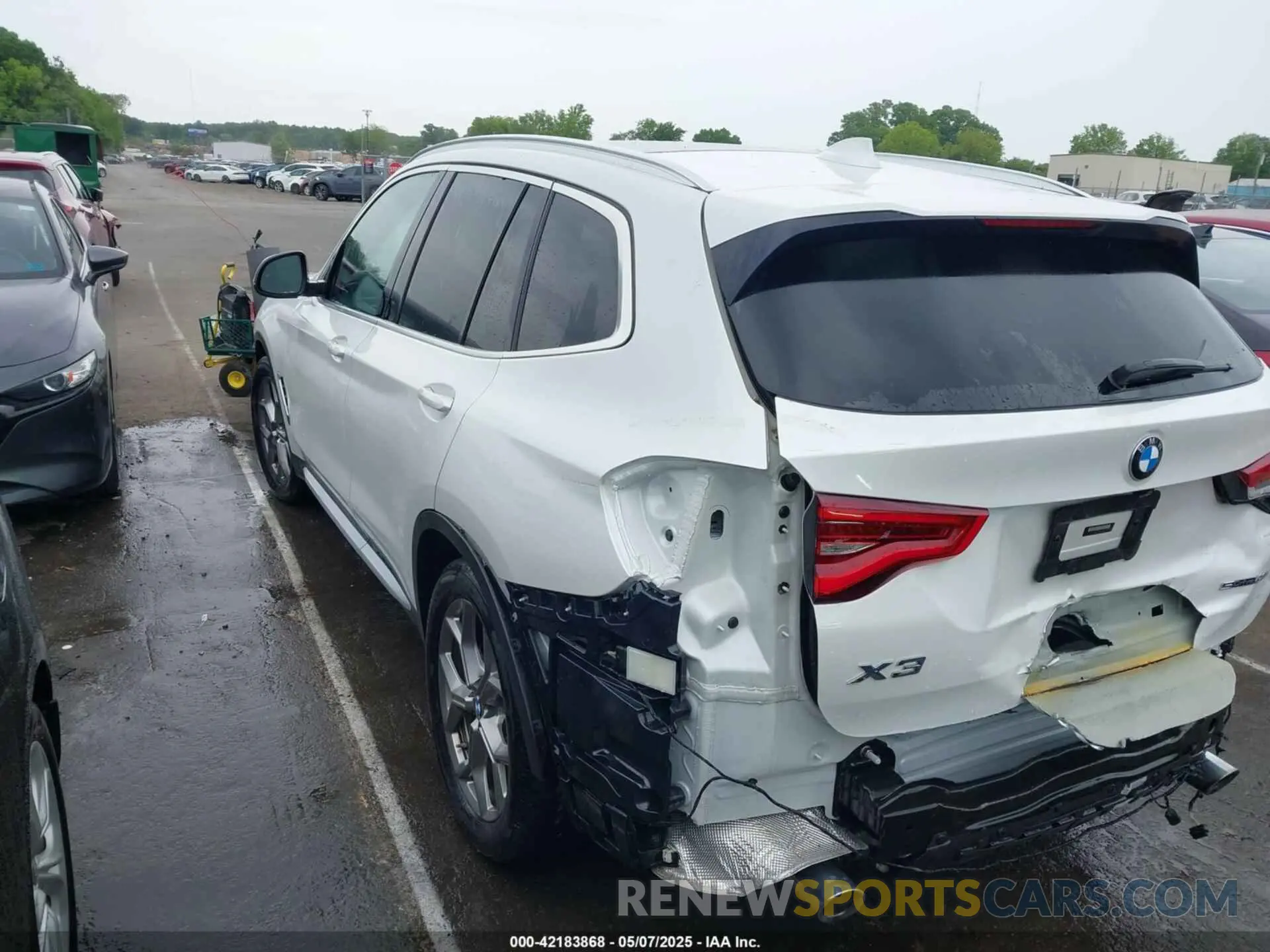 3 Photograph of a damaged car 5UXTY3C07L9B58551 BMW X3 2020