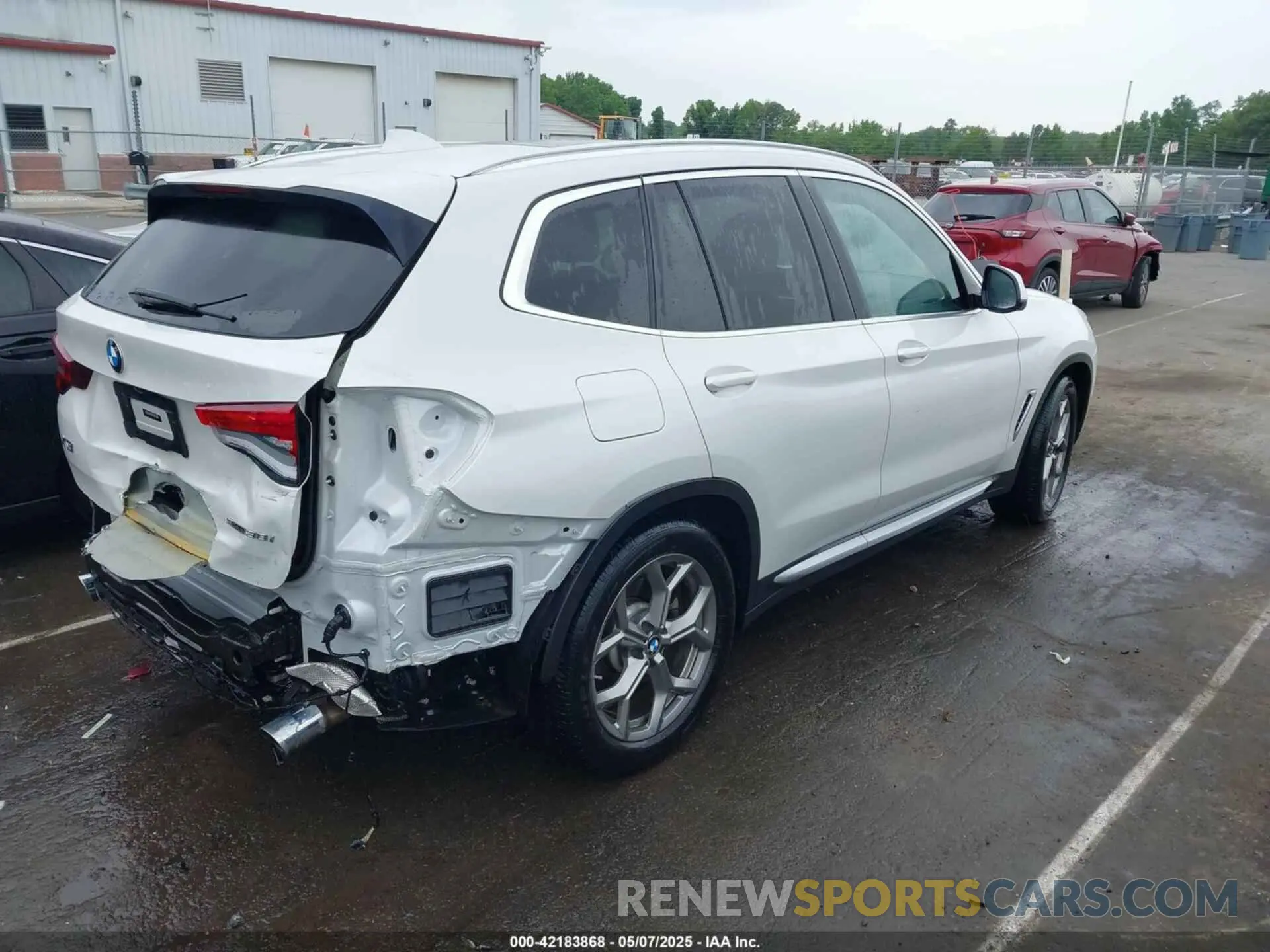 4 Photograph of a damaged car 5UXTY3C07L9B58551 BMW X3 2020