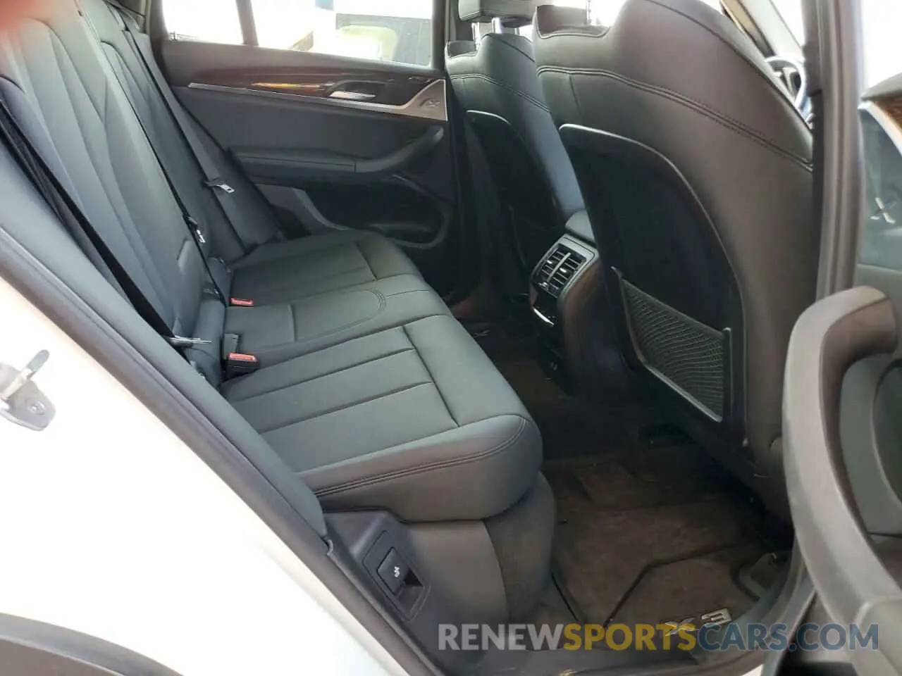 10 Photograph of a damaged car 5UXTY3C07L9C41395 BMW X3 2020
