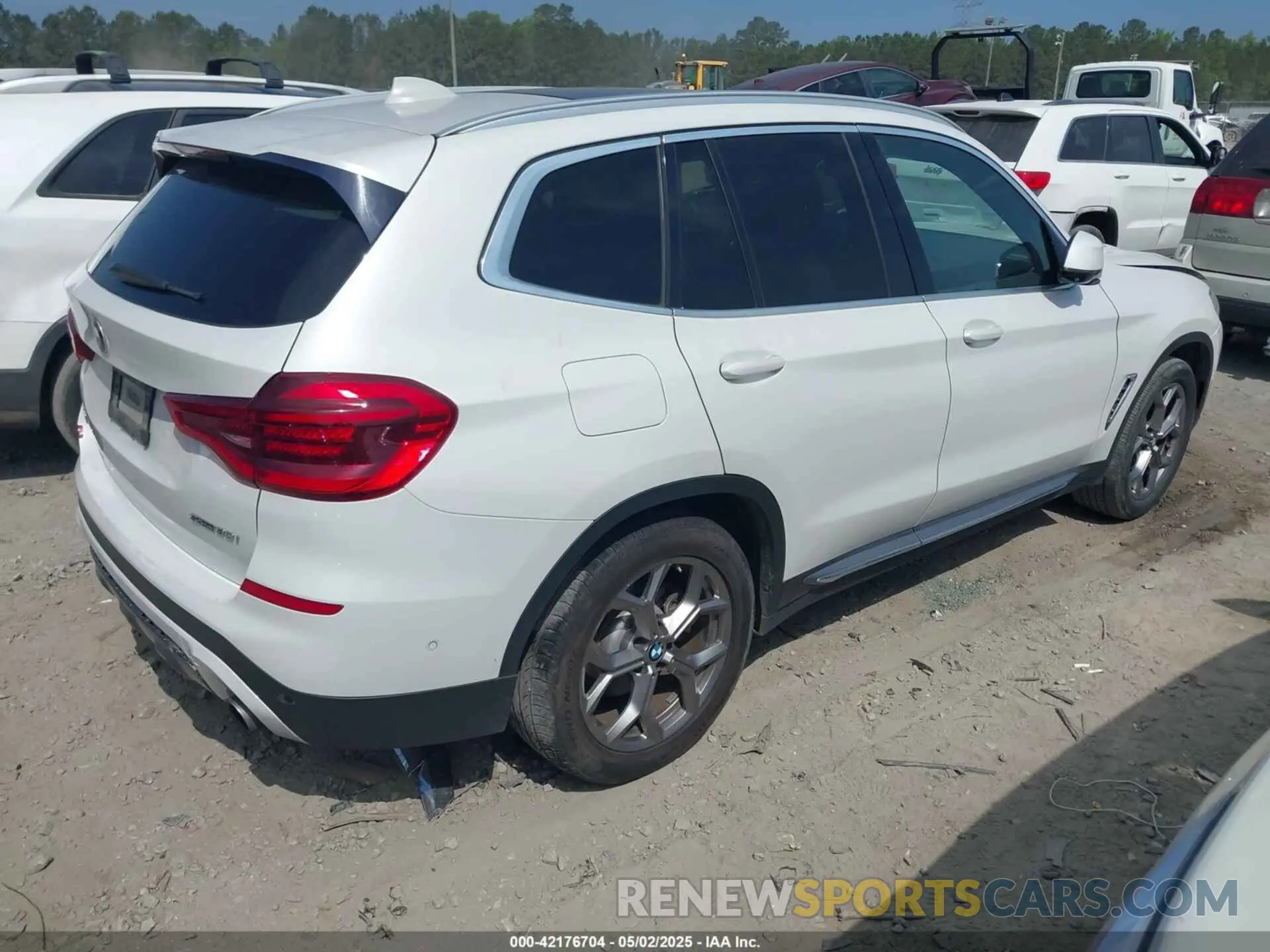4 Photograph of a damaged car 5UXTY3C07L9D60449 BMW X3 2020