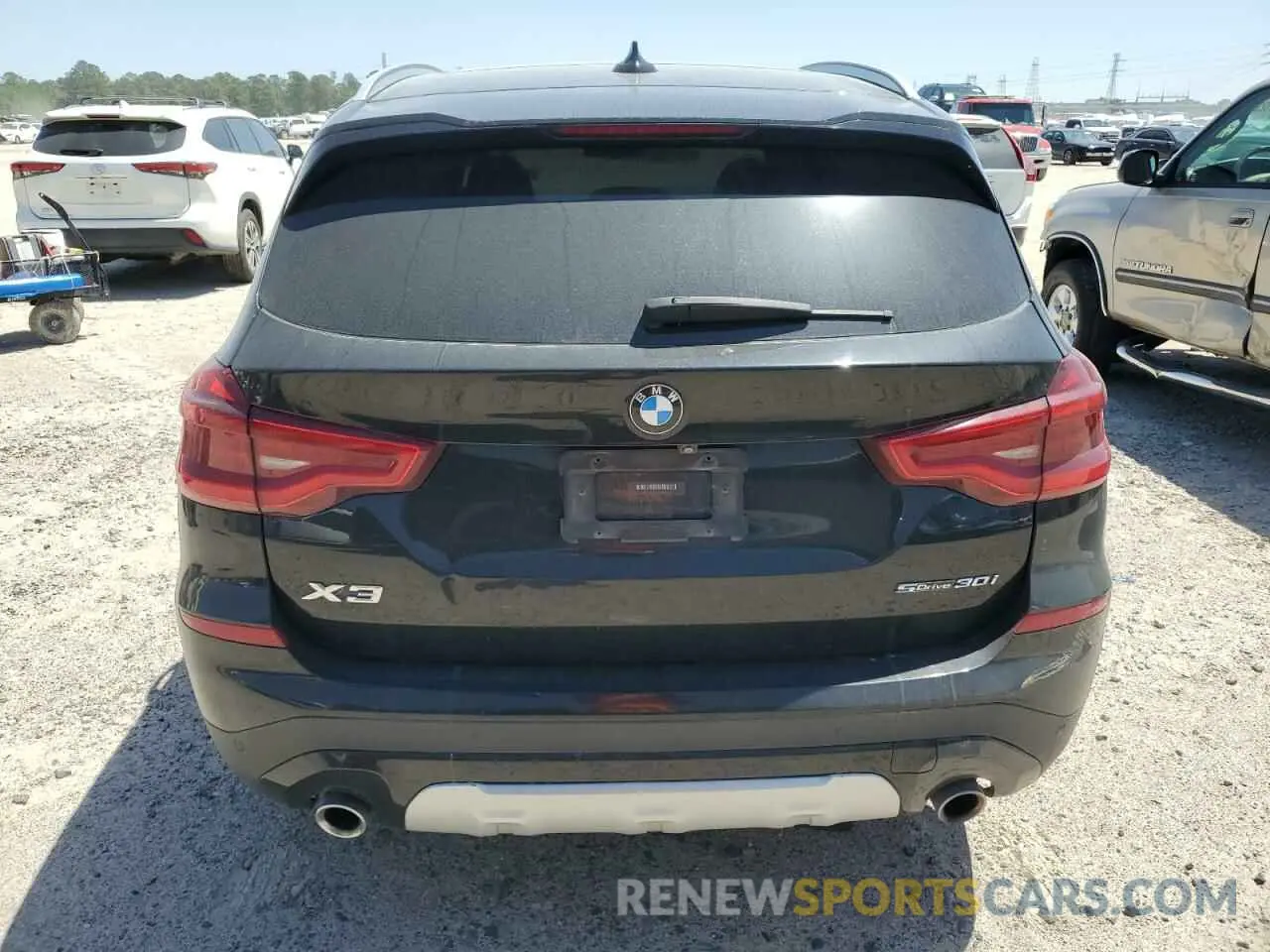 6 Photograph of a damaged car 5UXTY3C08L9B57764 BMW X3 2020