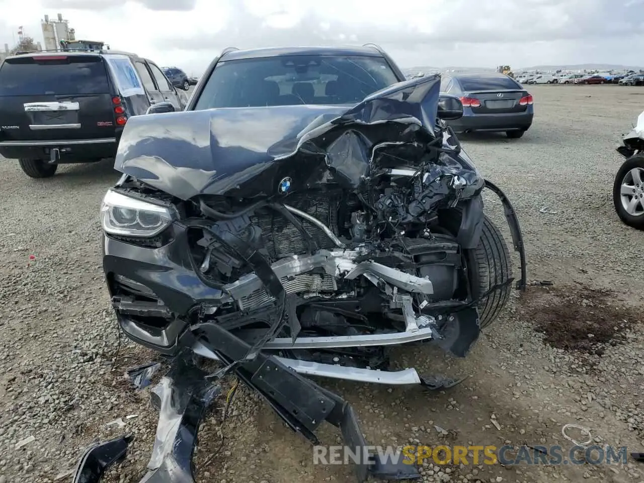 5 Photograph of a damaged car 5UXTY3C08L9D26522 BMW X3 2020
