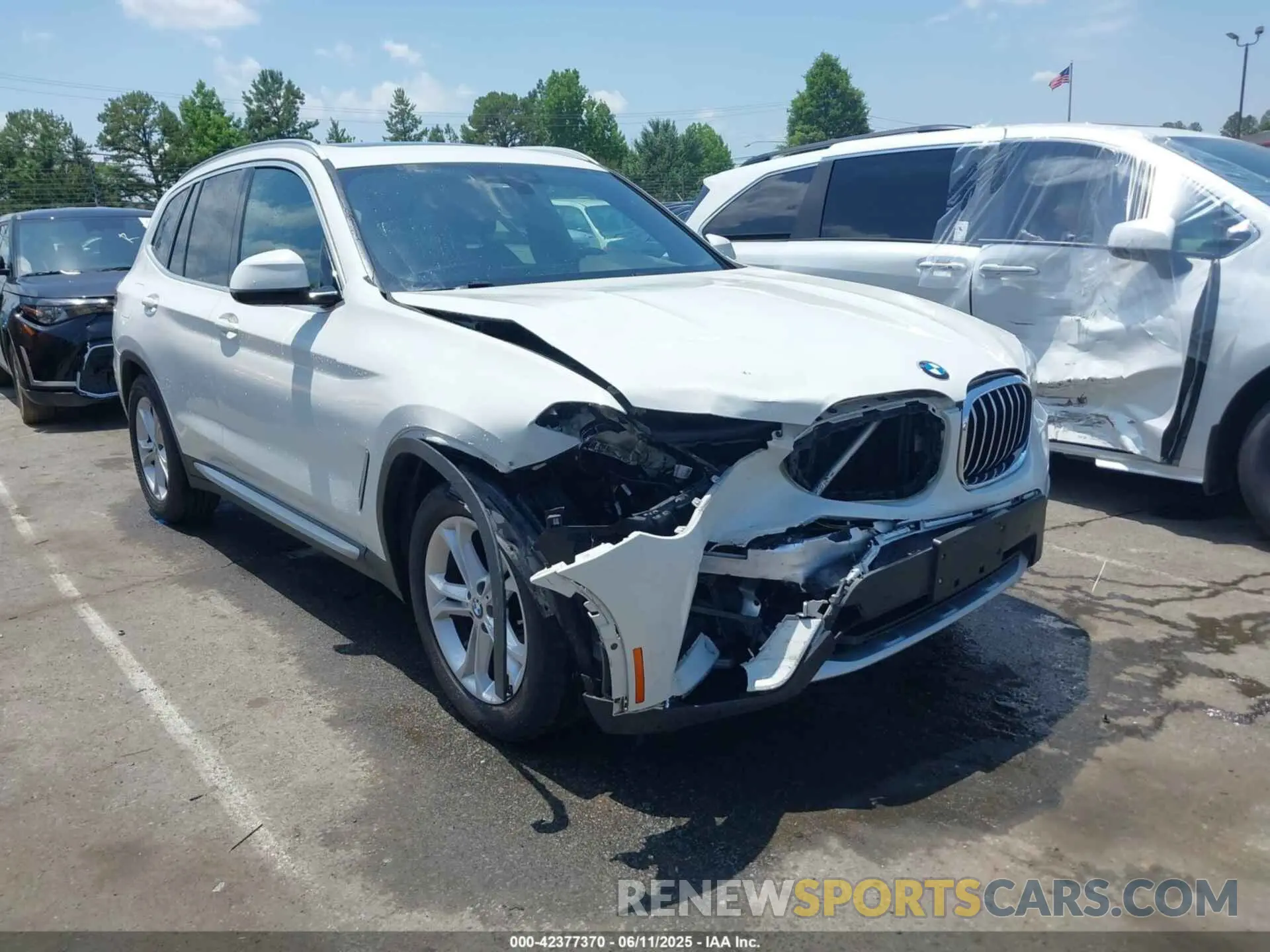 1 Photograph of a damaged car 5UXTY3C08LLE55346 BMW X3 2020