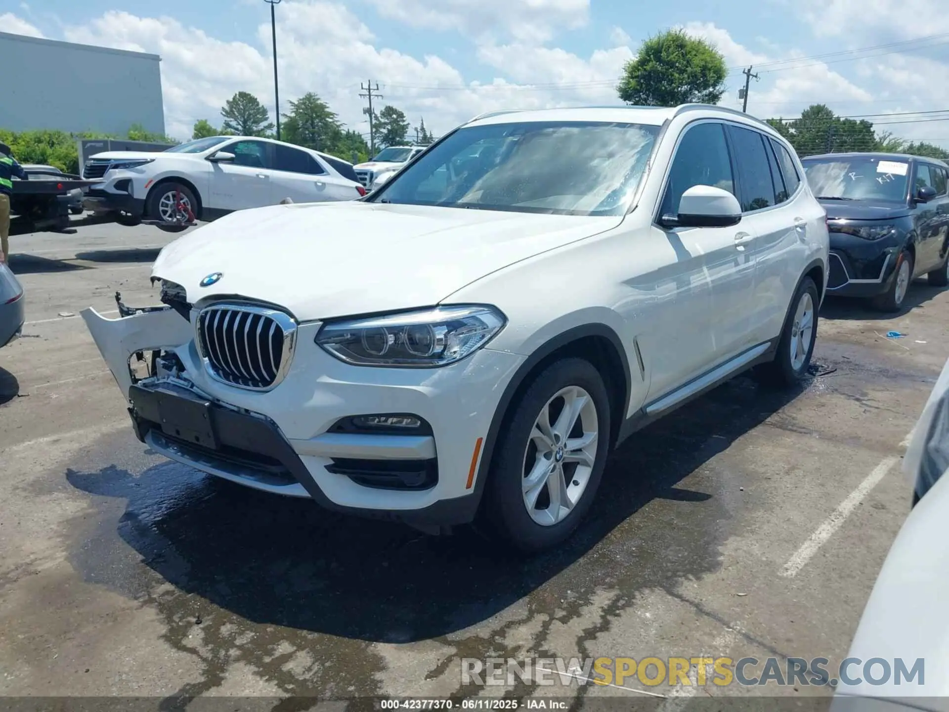 2 Photograph of a damaged car 5UXTY3C08LLE55346 BMW X3 2020
