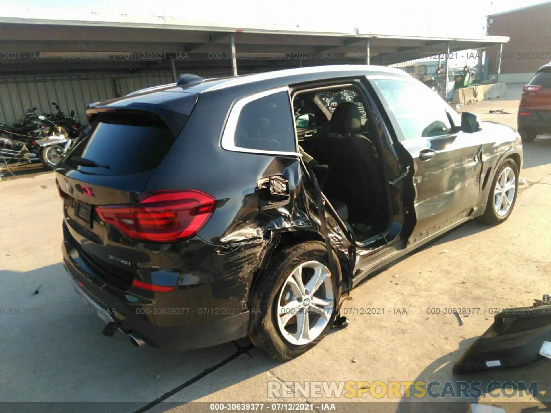 4 Photograph of a damaged car 5UXTY3C08LLU72631 BMW X3 2020