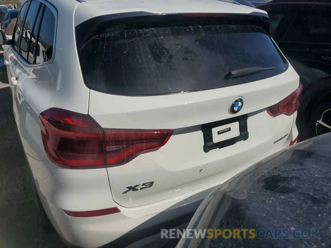 6 Photograph of a damaged car 5UXTY3C09L9C60787 BMW X3 2020