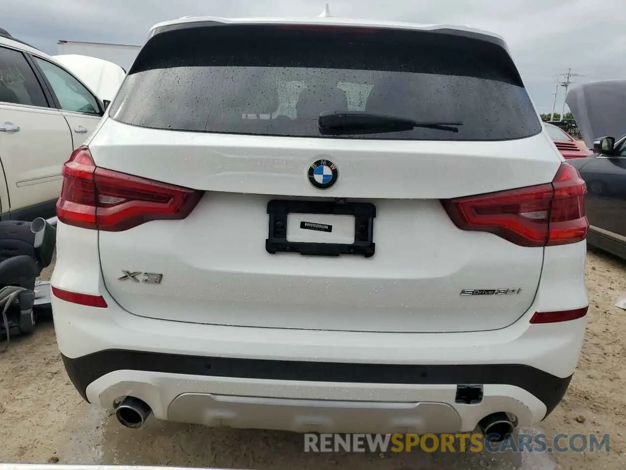 6 Photograph of a damaged car 5UXTY3C09L9C76083 BMW X3 2020