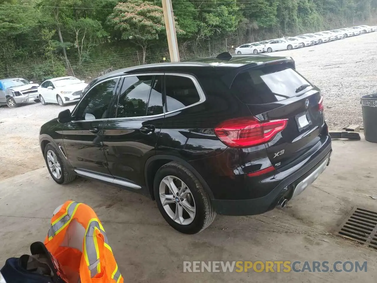 2 Photograph of a damaged car 5UXTY3C09LLU72444 BMW X3 2020