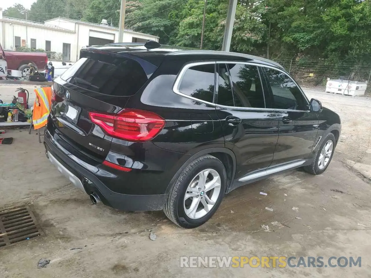 3 Photograph of a damaged car 5UXTY3C09LLU72444 BMW X3 2020