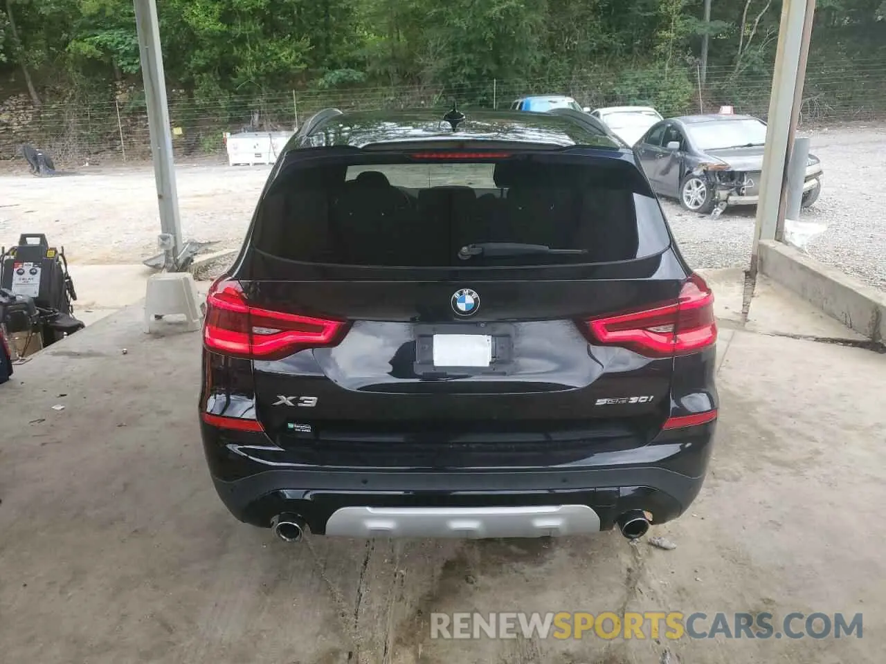 6 Photograph of a damaged car 5UXTY3C09LLU72444 BMW X3 2020