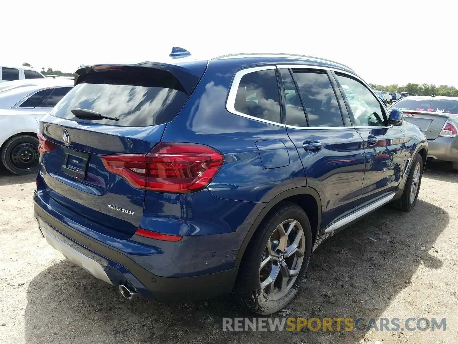 4 Photograph of a damaged car 5UXTY3C0XL9B08162 BMW X3 2020