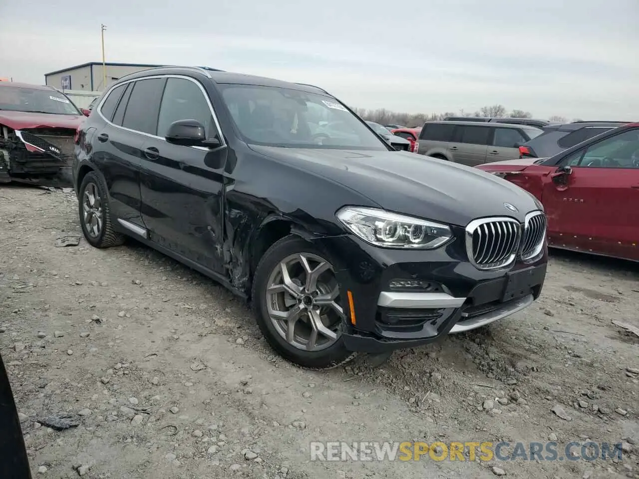 4 Photograph of a damaged car 5UXTY3C0XL9B39847 BMW X3 2020