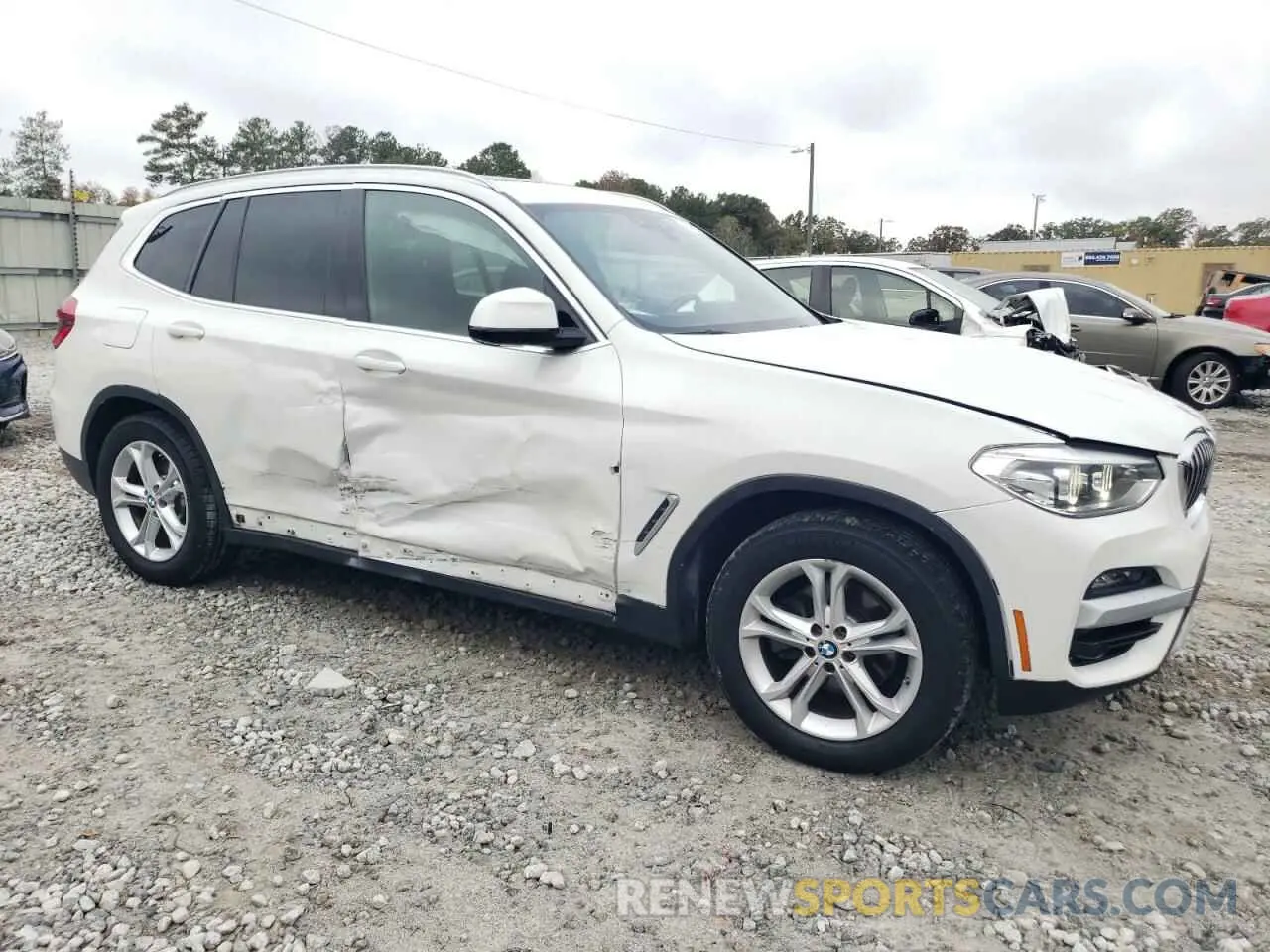 4 Photograph of a damaged car 5UXTY3C0XL9B74176 BMW X3 2020
