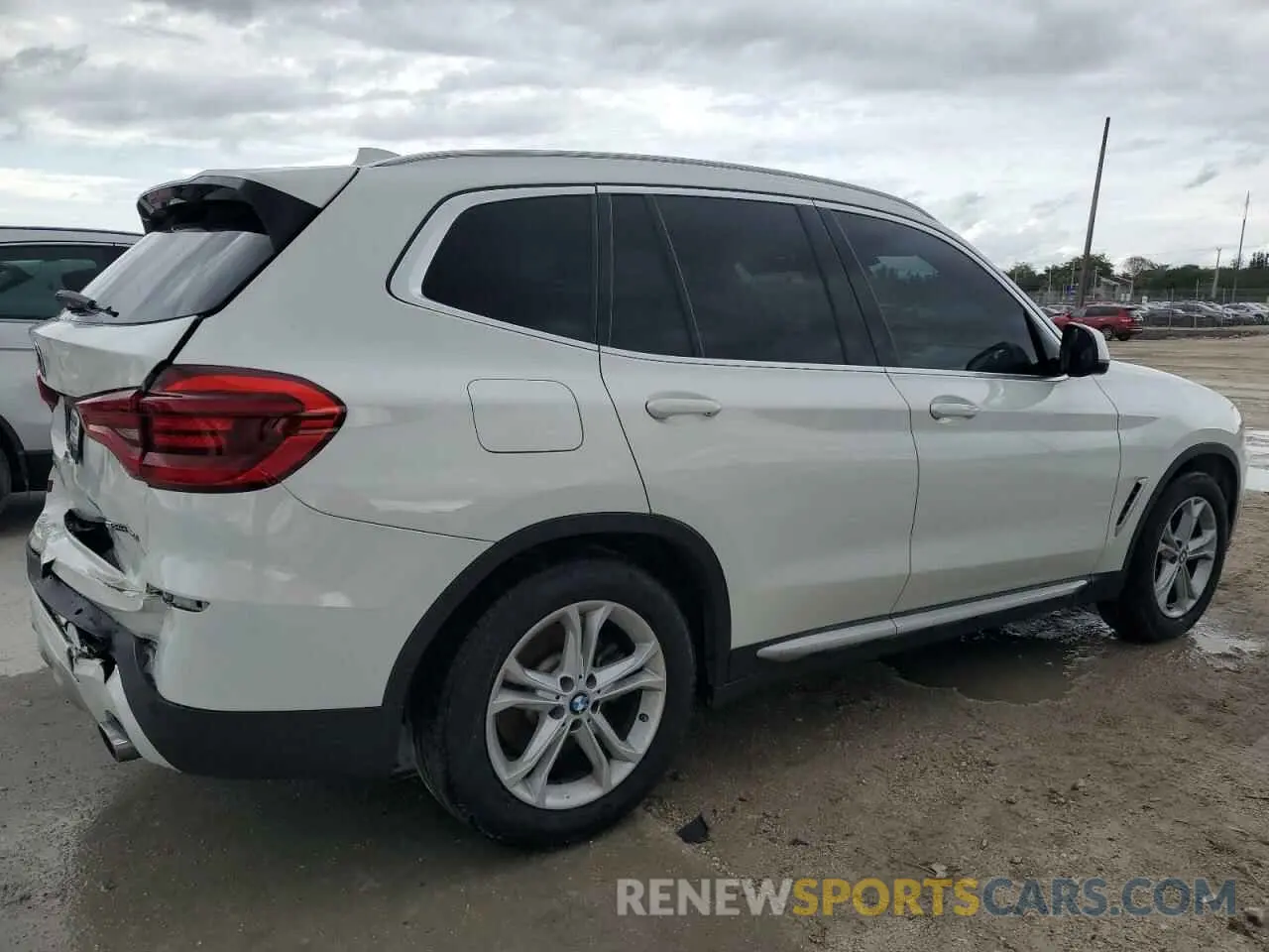3 Photograph of a damaged car 5UXTY3C0XL9C16328 BMW X3 2020