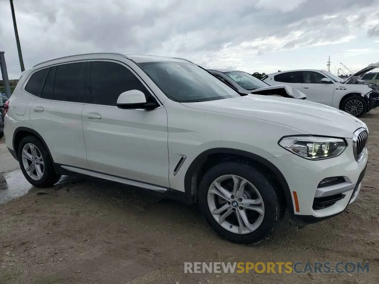 4 Photograph of a damaged car 5UXTY3C0XL9C16328 BMW X3 2020