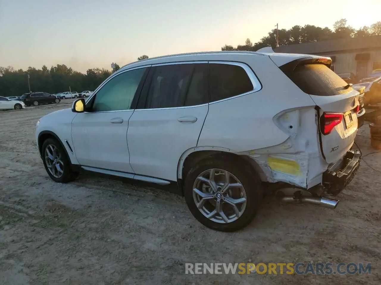 2 Photograph of a damaged car 5UXTY3C0XL9D57934 BMW X3 2020