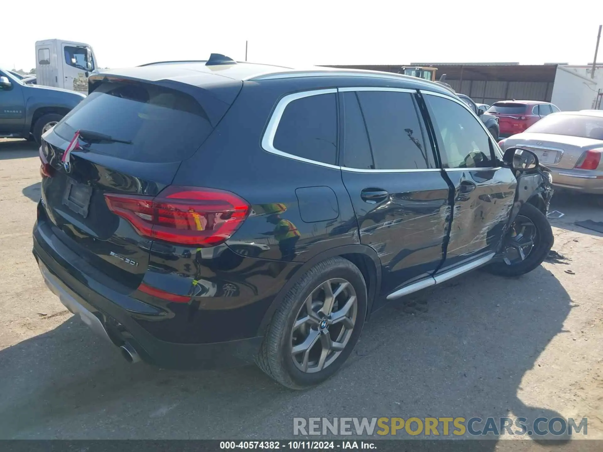 4 Photograph of a damaged car 5UXTY3C0XLLU70993 BMW X3 2020