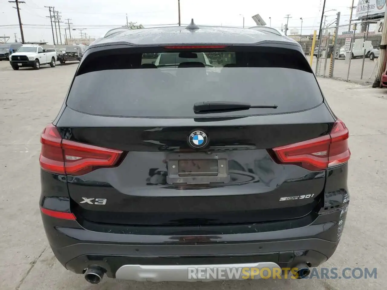 6 Photograph of a damaged car 5UXTY3C0XLLU71061 BMW X3 2020