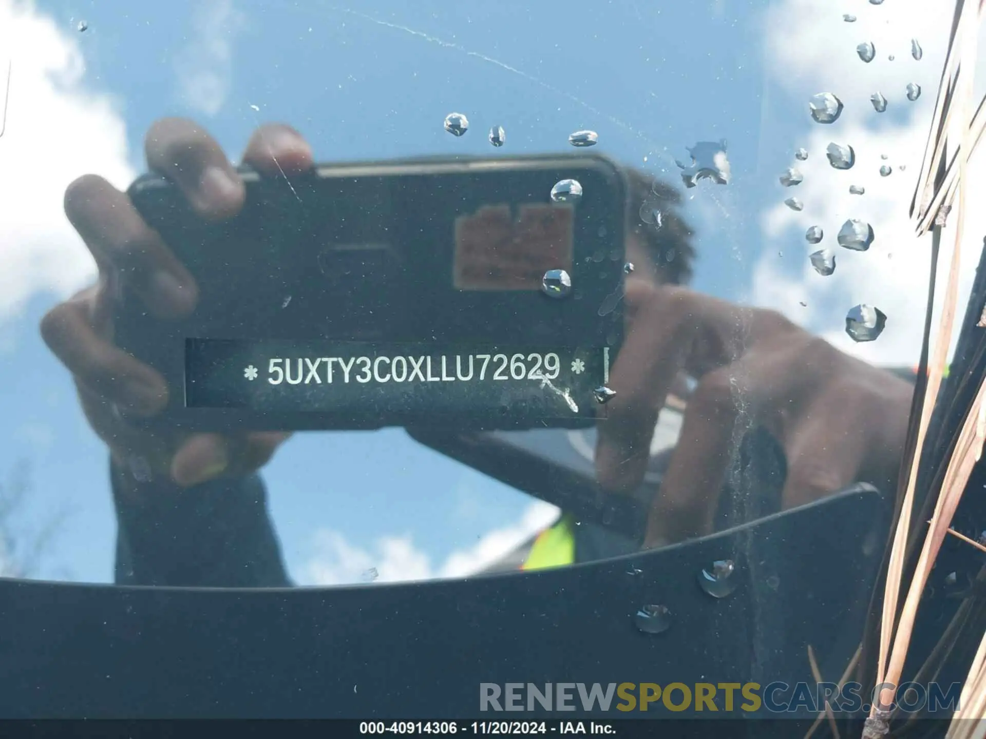 9 Photograph of a damaged car 5UXTY3C0XLLU72629 BMW X3 2020