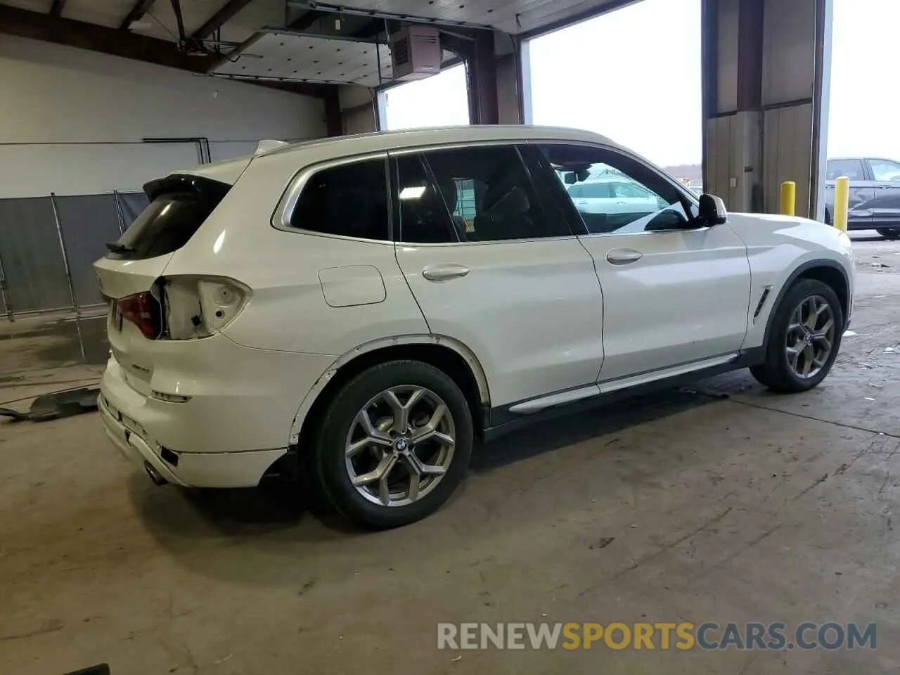 3 Photograph of a damaged car 5UXTY5C01L9C00952 BMW X3 2020