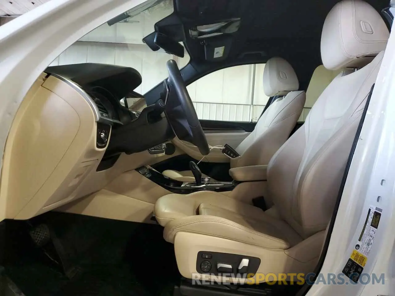 7 Photograph of a damaged car 5UXTY5C01L9C00952 BMW X3 2020