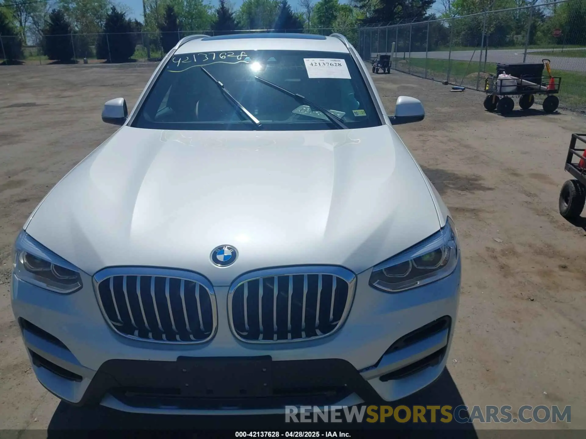 12 Photograph of a damaged car 5UXTY5C01LLT32755 BMW X3 2020