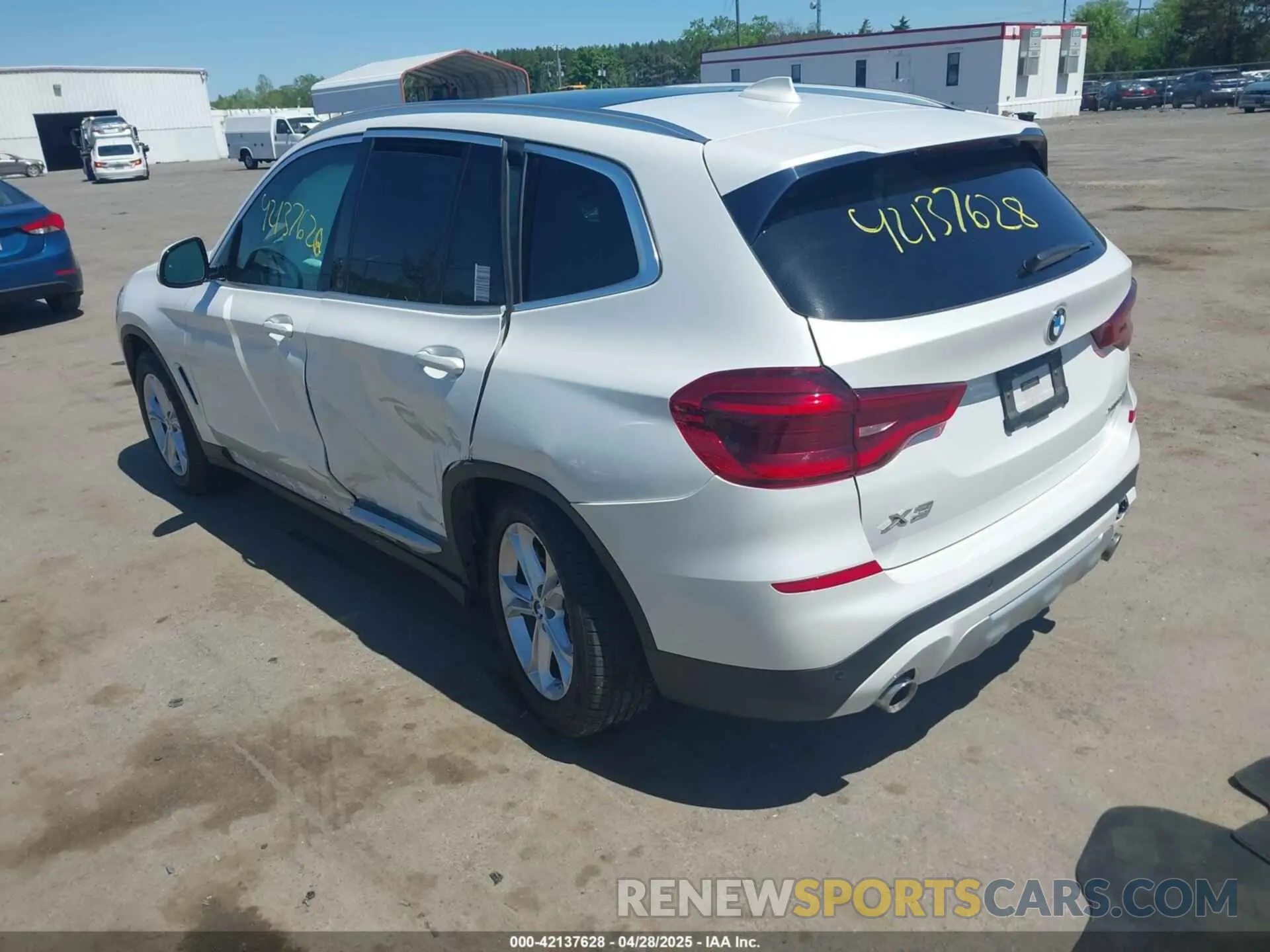 3 Photograph of a damaged car 5UXTY5C01LLT32755 BMW X3 2020
