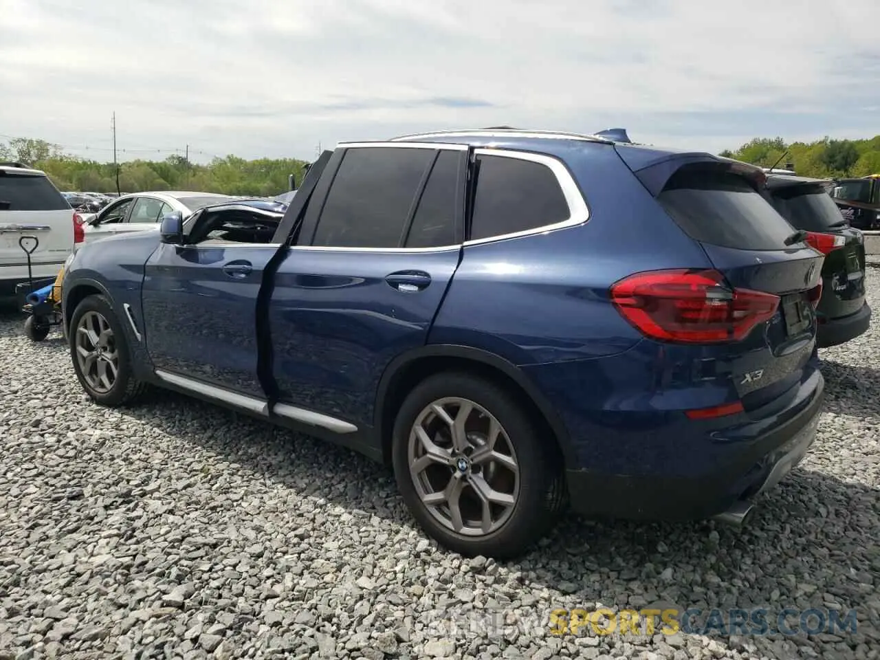 2 Photograph of a damaged car 5UXTY5C02L9B77570 BMW X3 2020