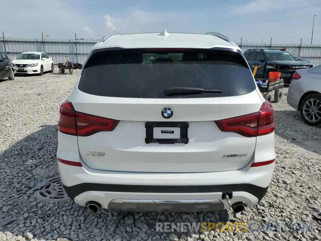 6 Photograph of a damaged car 5UXTY5C02L9C80701 BMW X3 2020