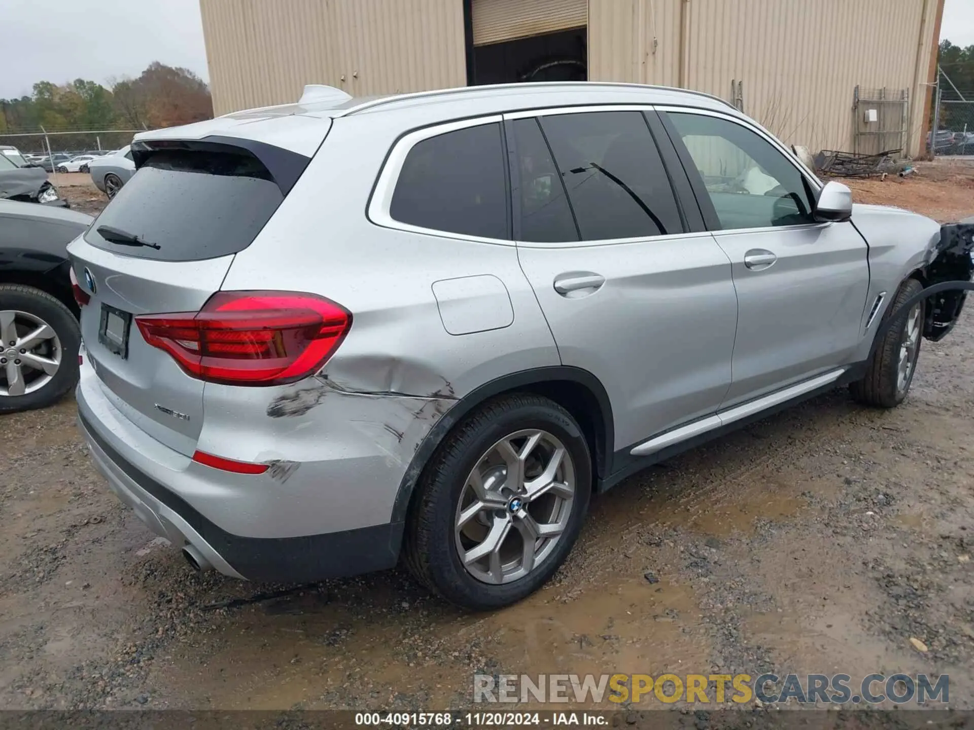 4 Photograph of a damaged car 5UXTY5C02L9D08948 BMW X3 2020