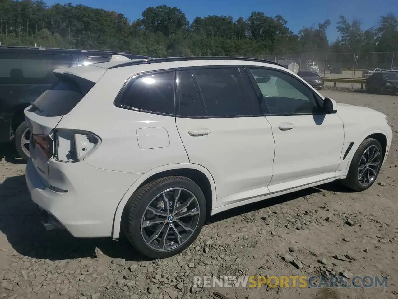 3 Photograph of a damaged car 5UXTY5C02L9D50181 BMW X3 2020