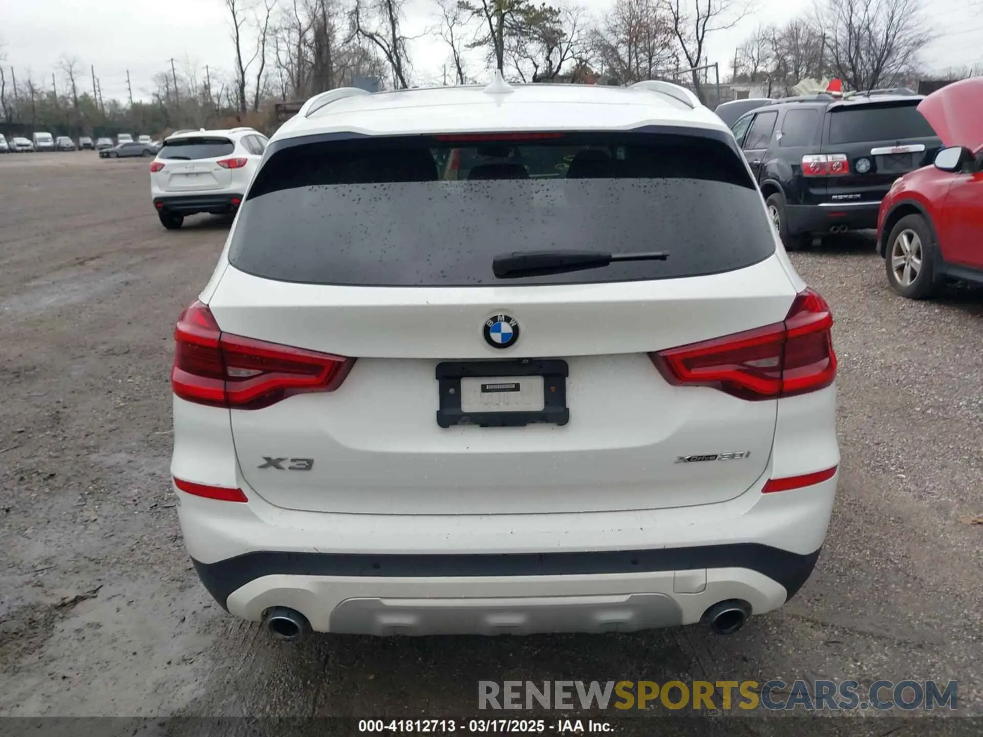 16 Photograph of a damaged car 5UXTY5C02LLT32649 BMW X3 2020