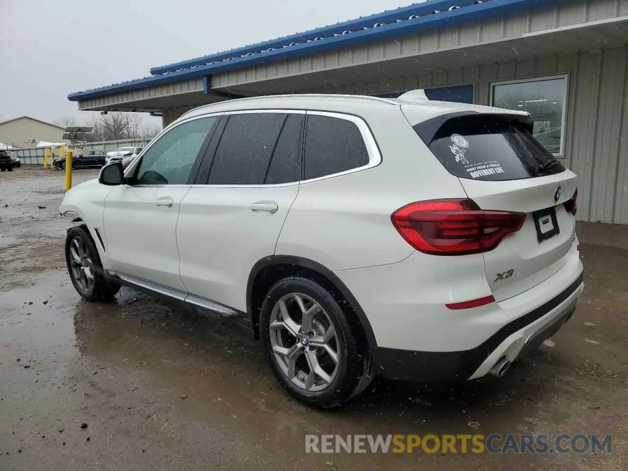 2 Photograph of a damaged car 5UXTY5C02LLT32702 BMW X3 2020