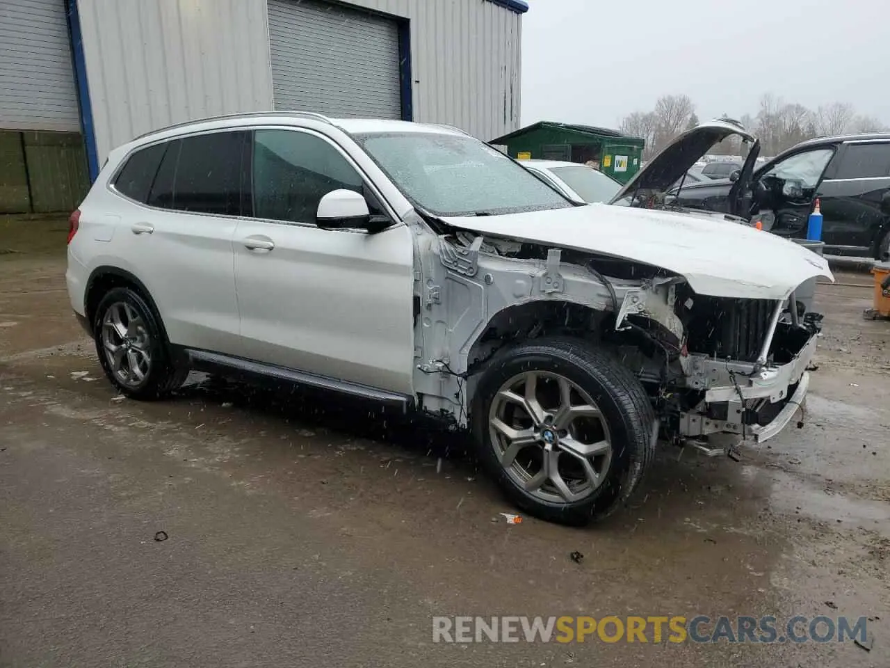 4 Photograph of a damaged car 5UXTY5C02LLT32702 BMW X3 2020