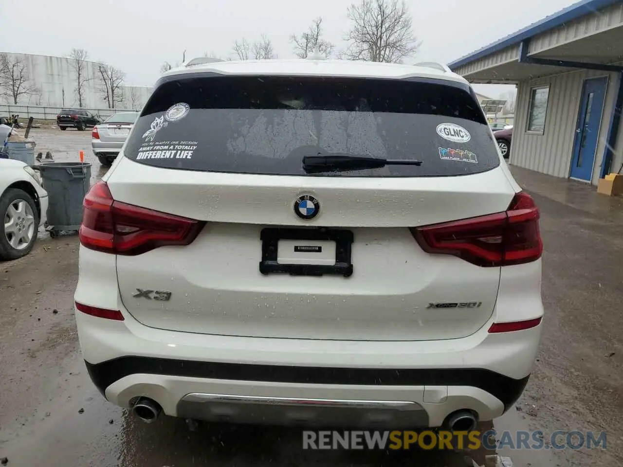 6 Photograph of a damaged car 5UXTY5C02LLT32702 BMW X3 2020