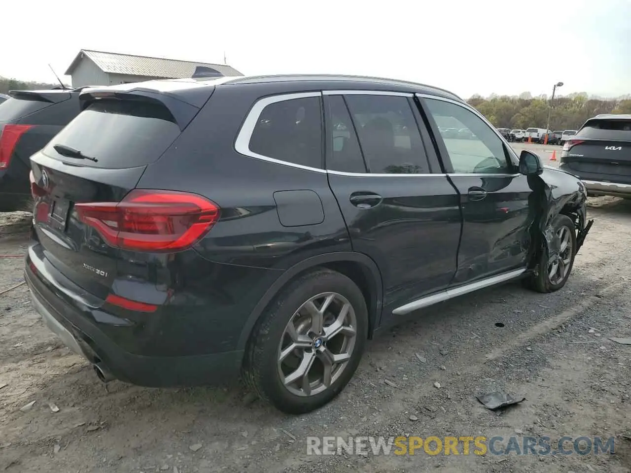 3 Photograph of a damaged car 5UXTY5C02LLT33364 BMW X3 2020