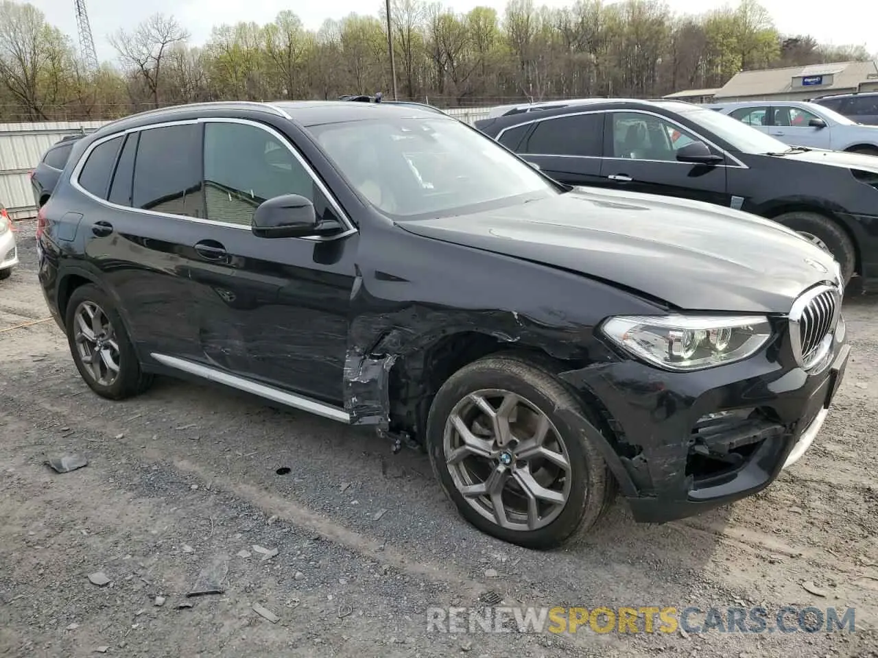 4 Photograph of a damaged car 5UXTY5C02LLT33364 BMW X3 2020