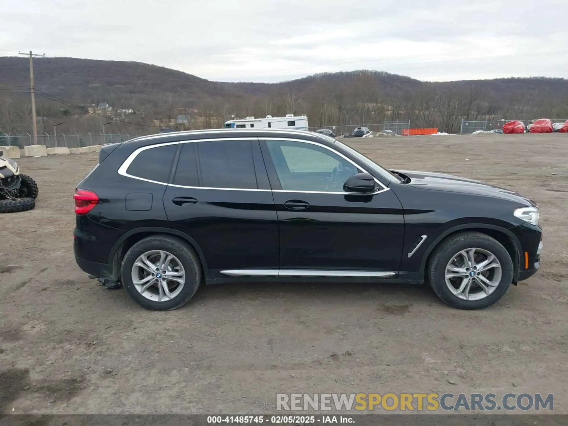 13 Photograph of a damaged car 5UXTY5C03L9B59756 BMW X3 2020
