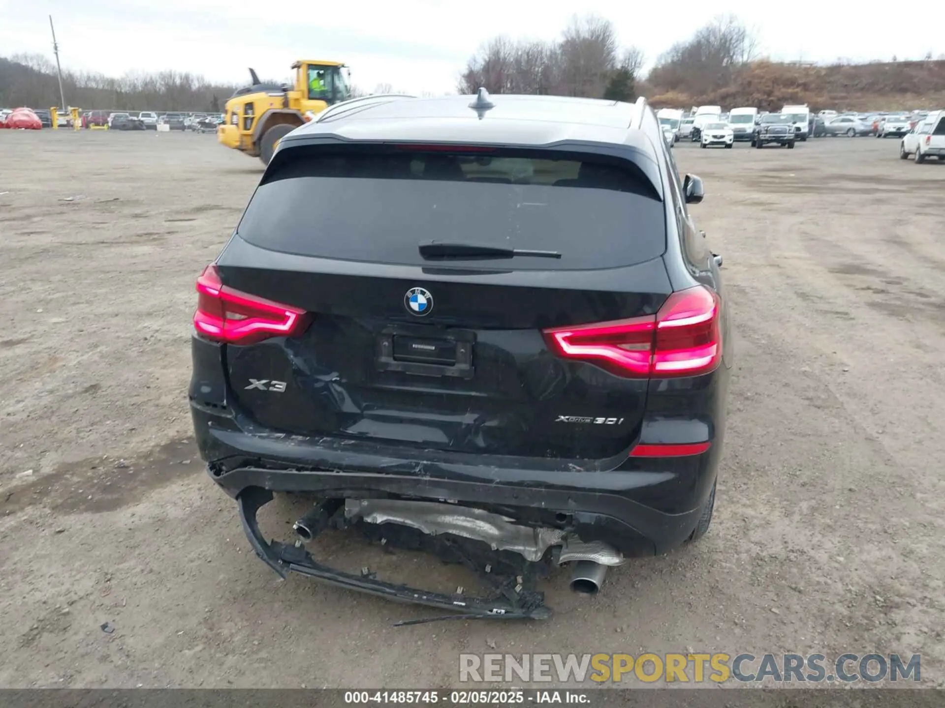 16 Photograph of a damaged car 5UXTY5C03L9B59756 BMW X3 2020