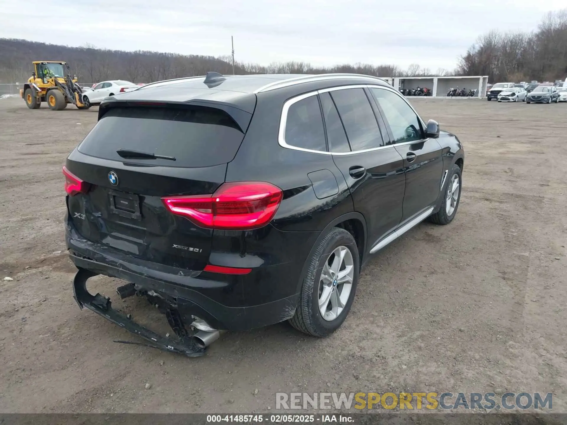 4 Photograph of a damaged car 5UXTY5C03L9B59756 BMW X3 2020