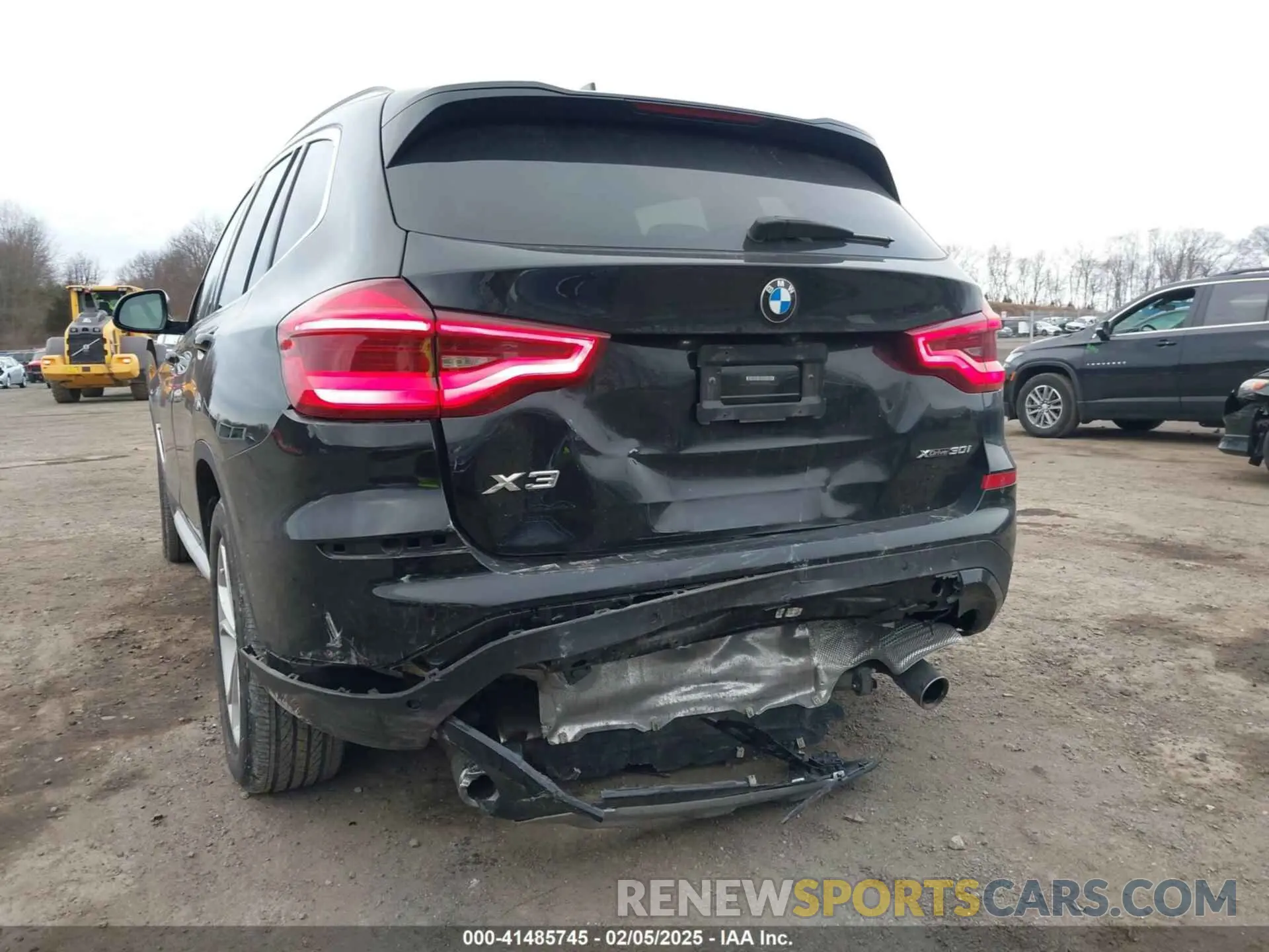 6 Photograph of a damaged car 5UXTY5C03L9B59756 BMW X3 2020