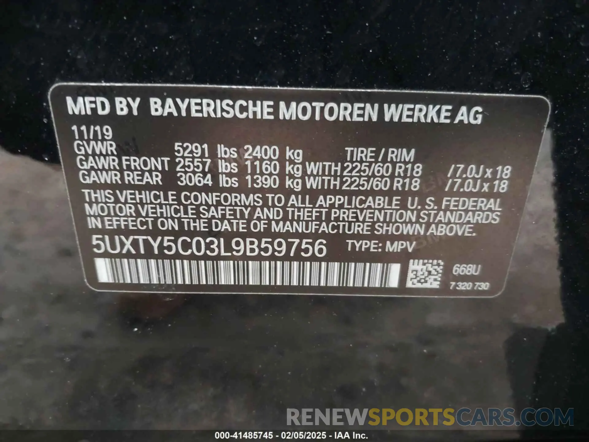 9 Photograph of a damaged car 5UXTY5C03L9B59756 BMW X3 2020