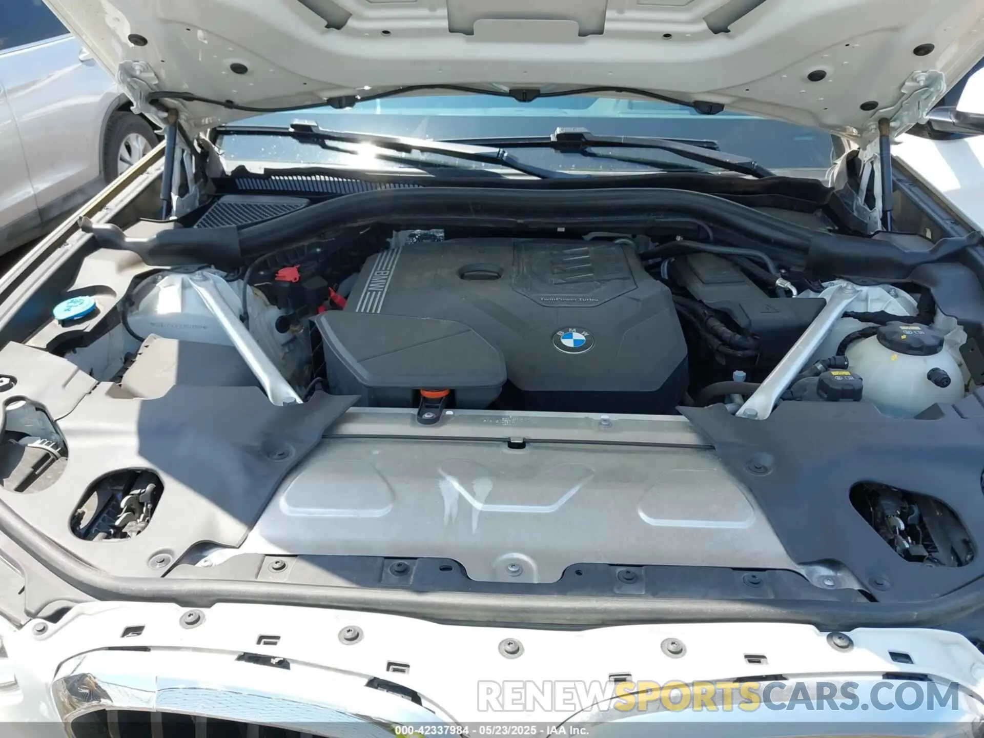 10 Photograph of a damaged car 5UXTY5C03L9B70109 BMW X3 2020