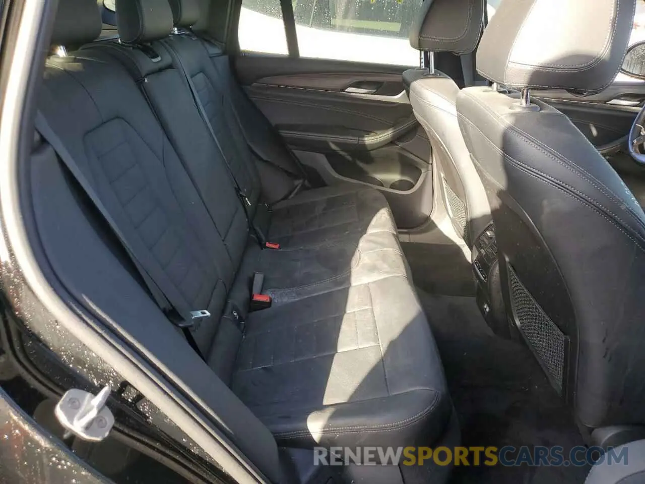 11 Photograph of a damaged car 5UXTY5C03L9C56410 BMW X3 2020
