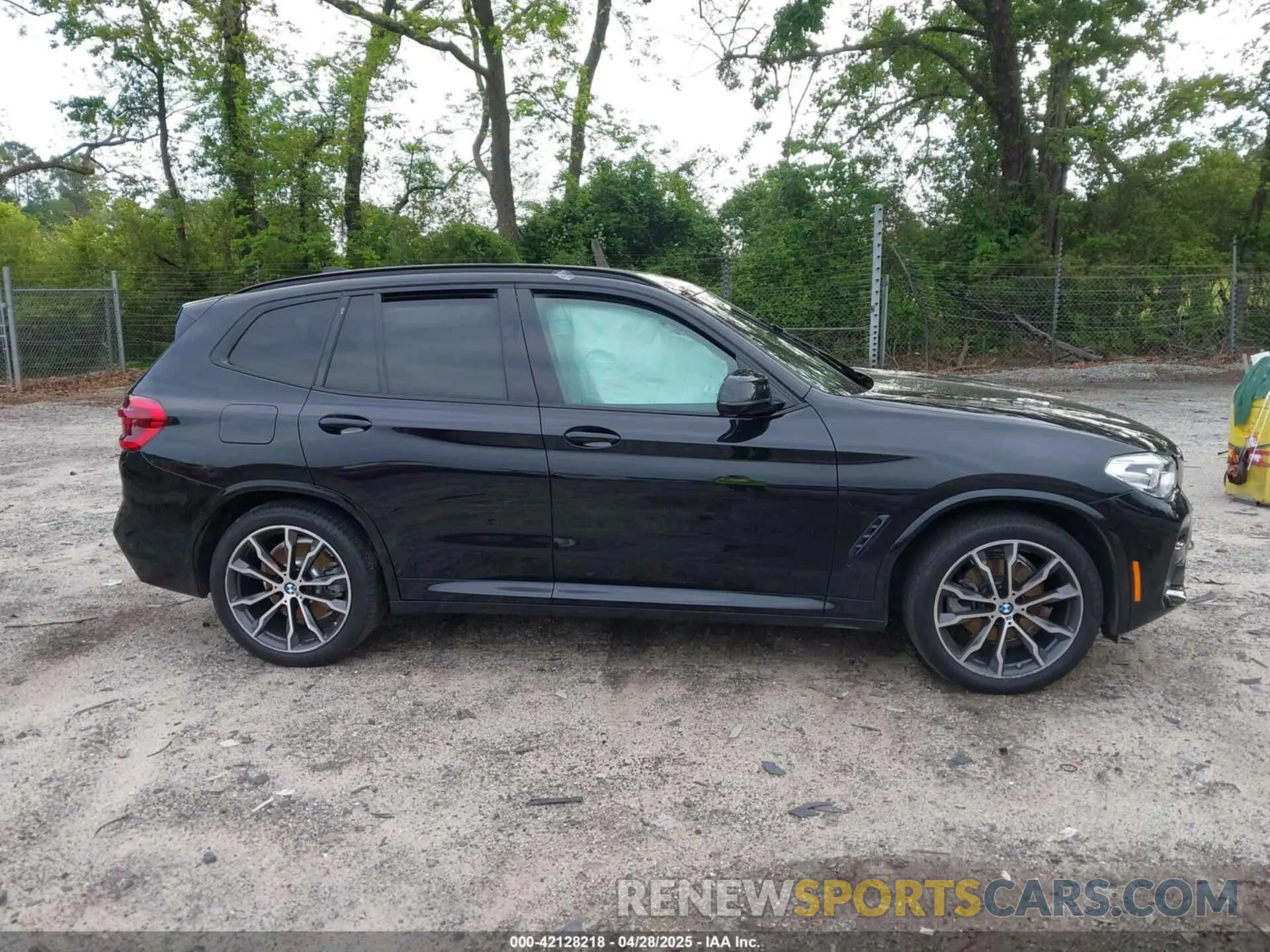 14 Photograph of a damaged car 5UXTY5C03L9D36838 BMW X3 2020