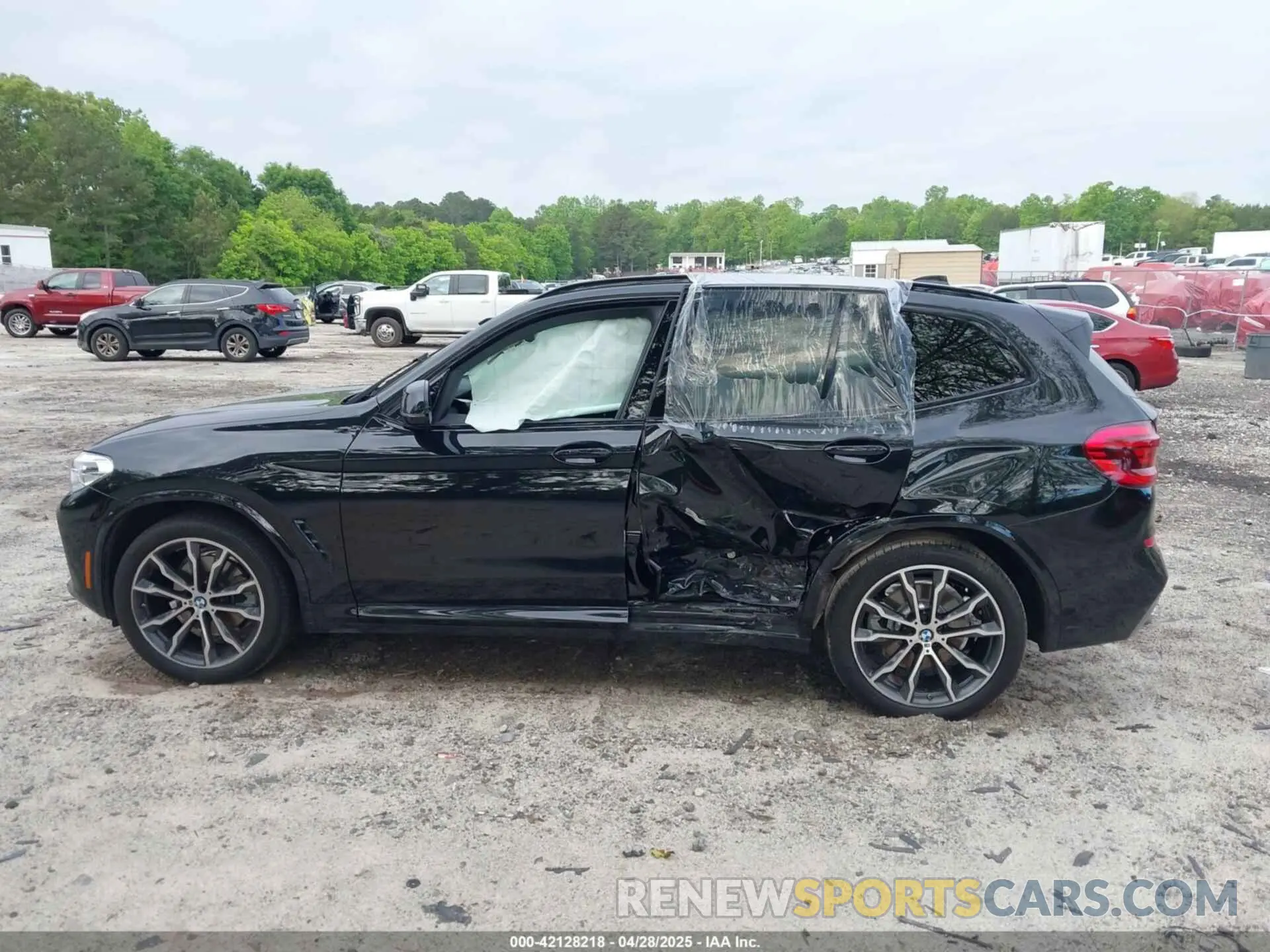 15 Photograph of a damaged car 5UXTY5C03L9D36838 BMW X3 2020