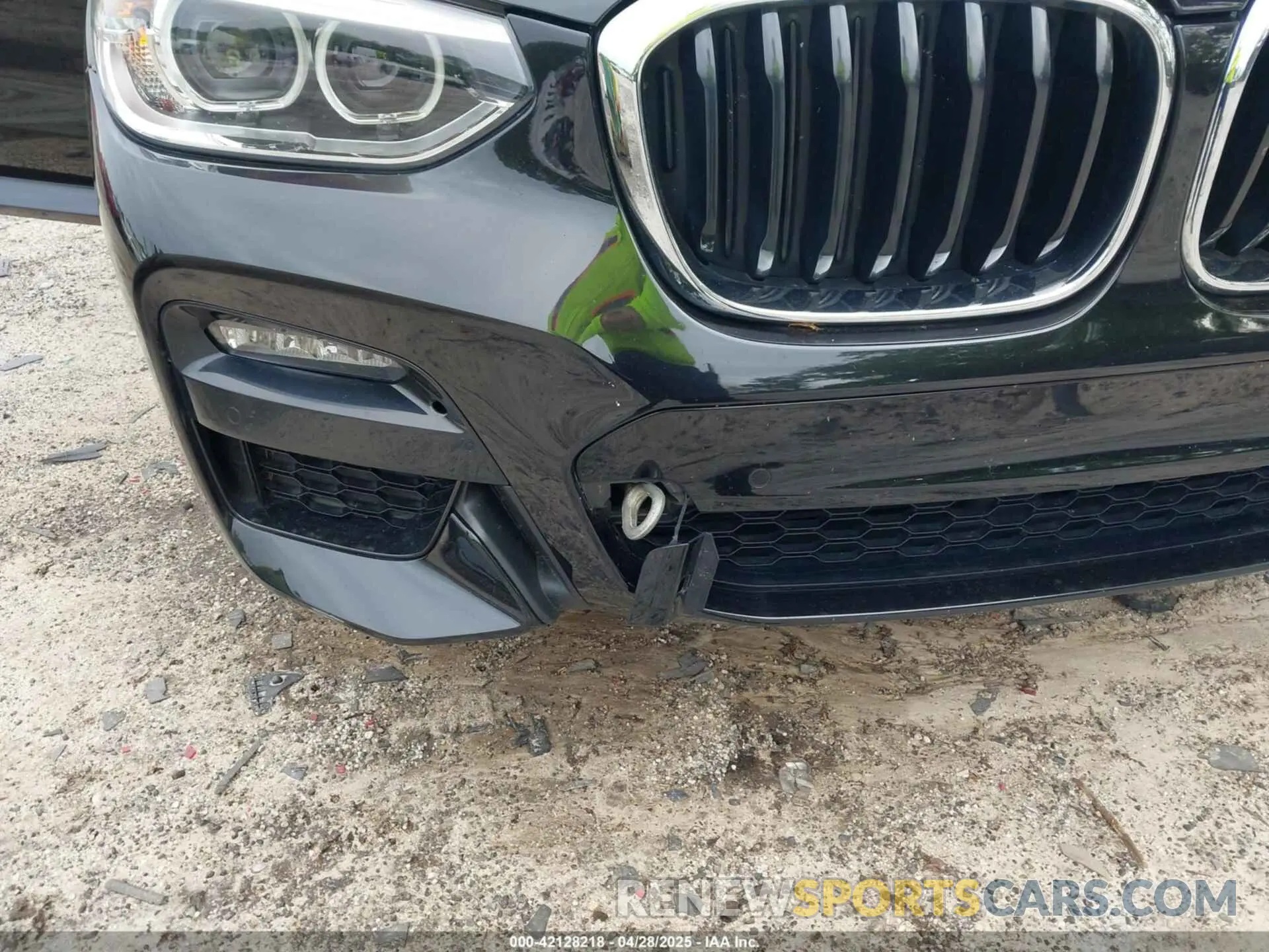 6 Photograph of a damaged car 5UXTY5C03L9D36838 BMW X3 2020