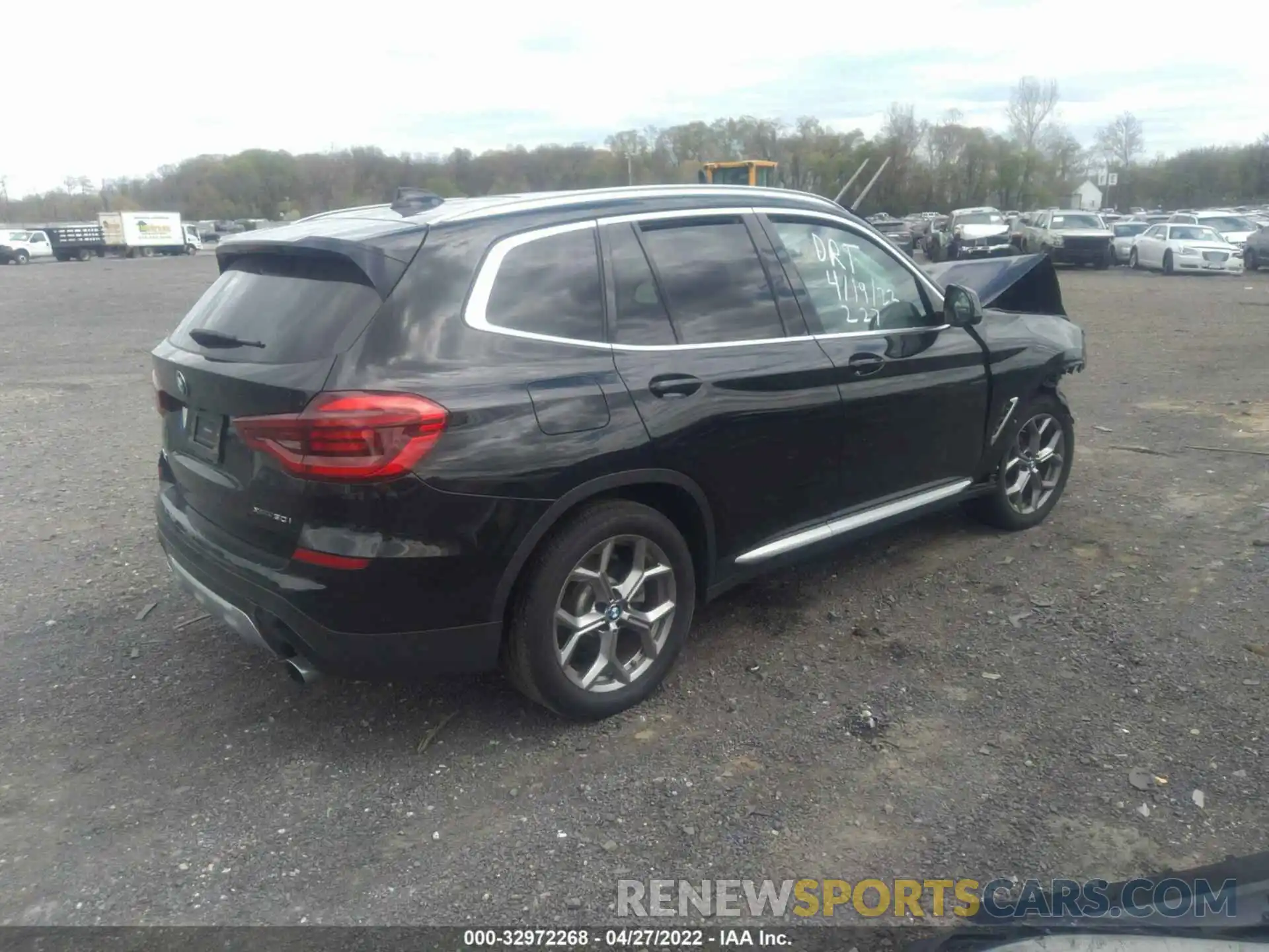 4 Photograph of a damaged car 5UXTY5C03LLT33955 BMW X3 2020