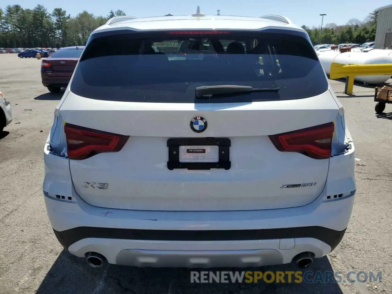 6 Photograph of a damaged car 5UXTY5C03LLT35172 BMW X3 2020